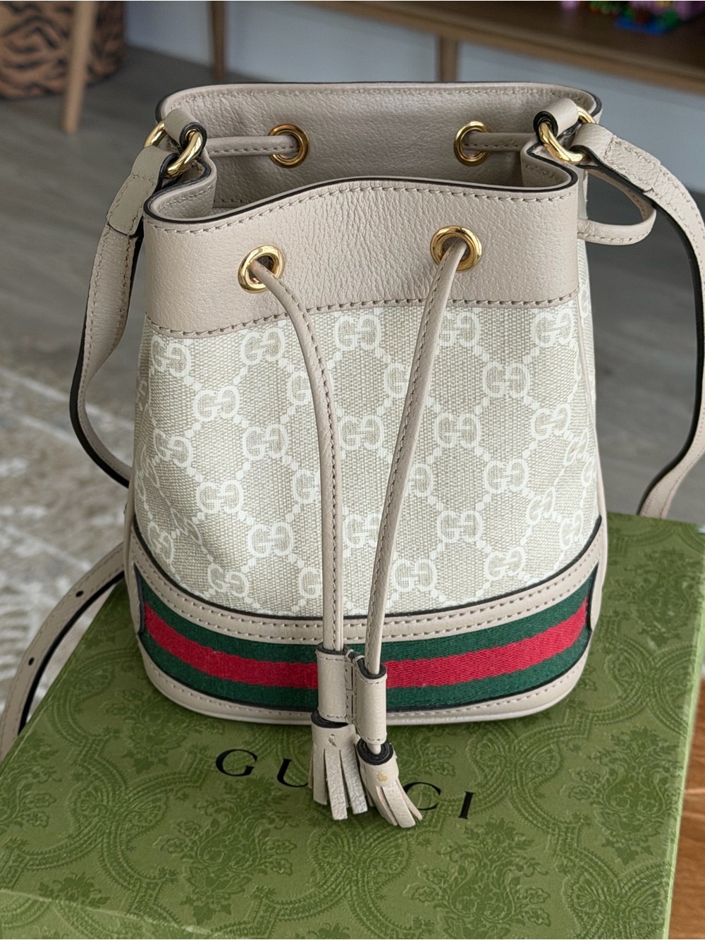 Gucci Cream GG Canvas Drawstring Crossbody with Red & Green Web